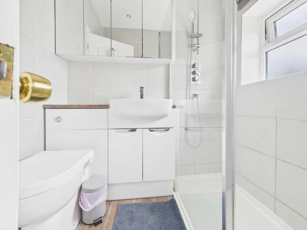 3 bedroom semi-detached house for rent