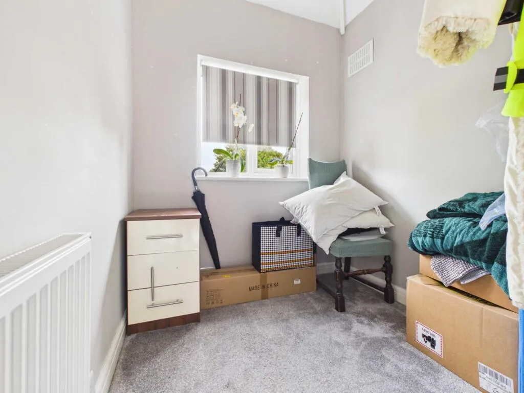 3 bedroom semi-detached house for rent