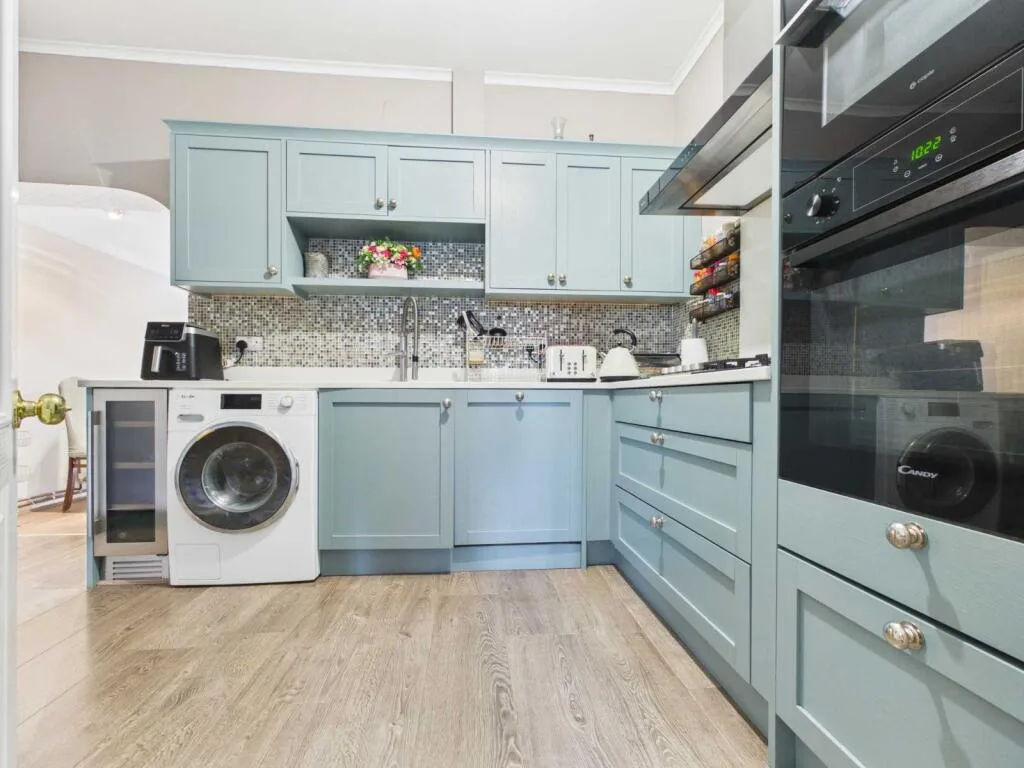 3 bedroom semi-detached house for rent