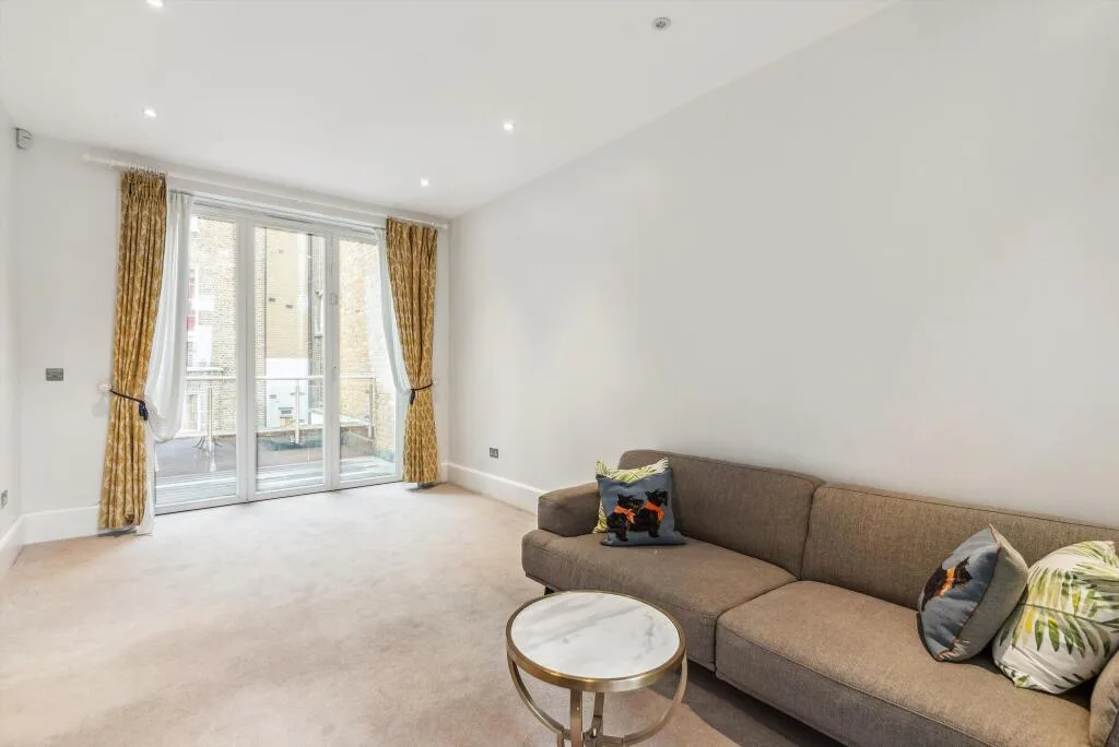 5 bedroom town house for rent