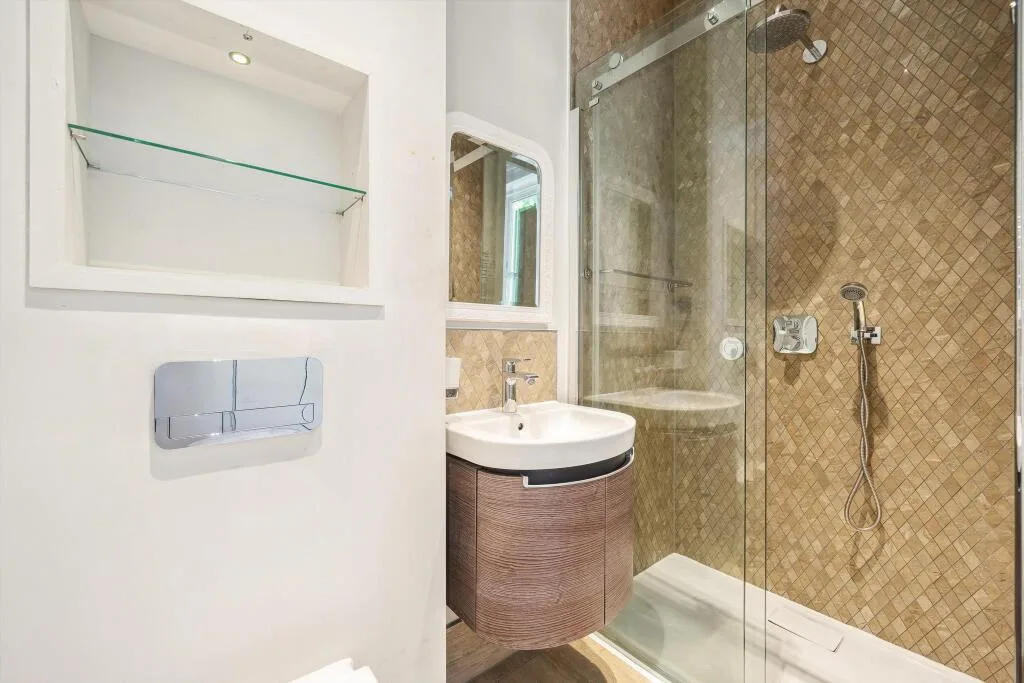 5 bedroom town house for rent
