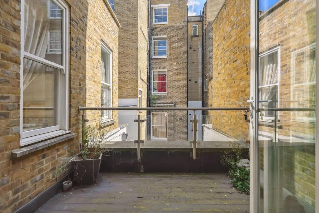 5 bedroom town house for rent