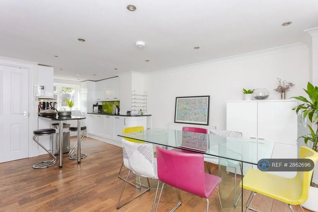 4 bedroom terraced house for rent