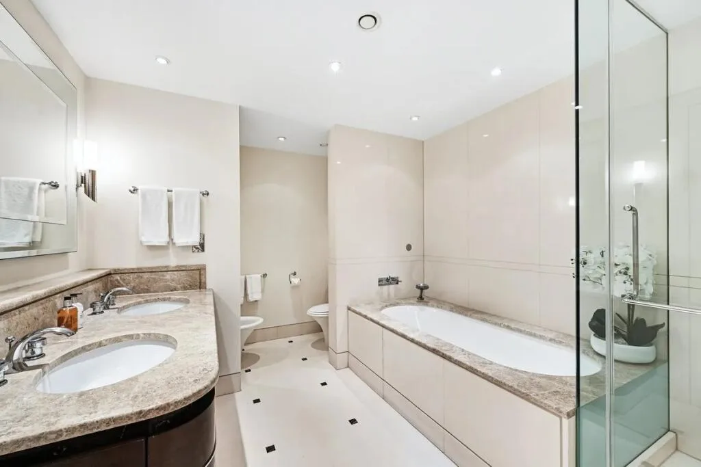3 bedroom flat for rent