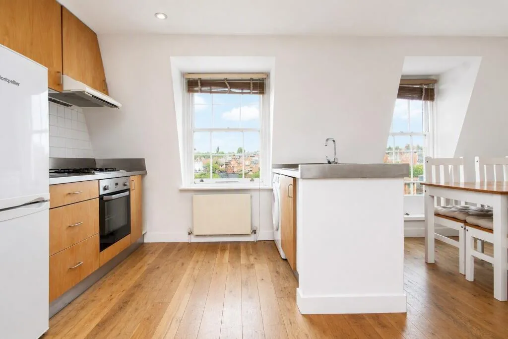 3 bedroom flat for rent