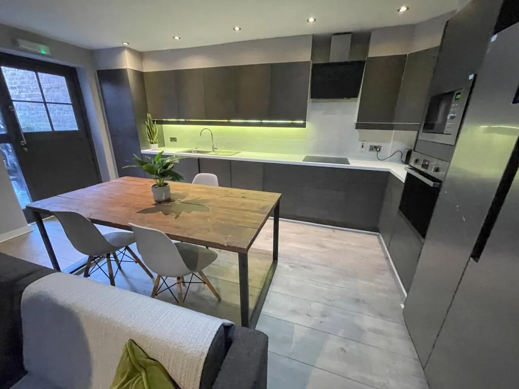 1 bedroom house for rent