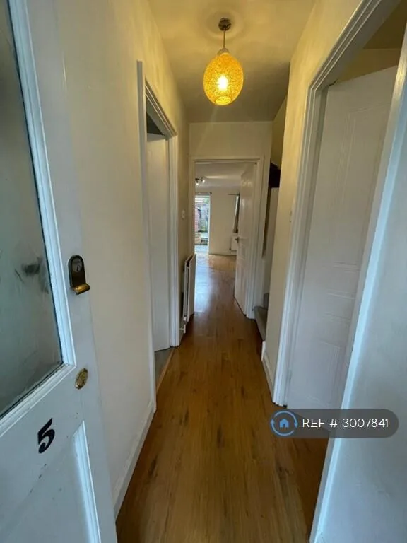 3 bedroom semi-detached house for rent