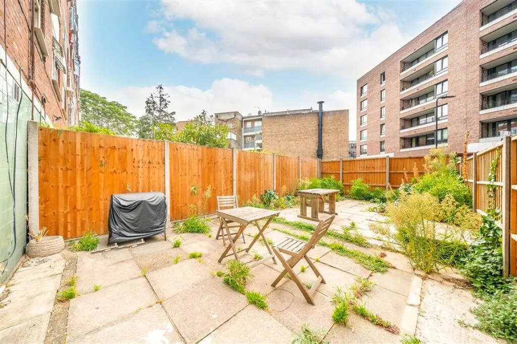 4 bedroom flat for rent