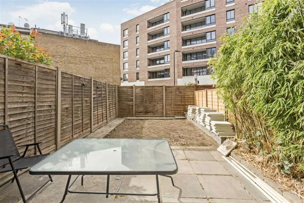 4 bedroom flat for rent
