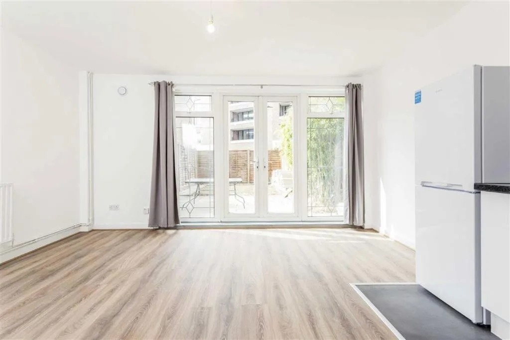 4 bedroom flat for rent