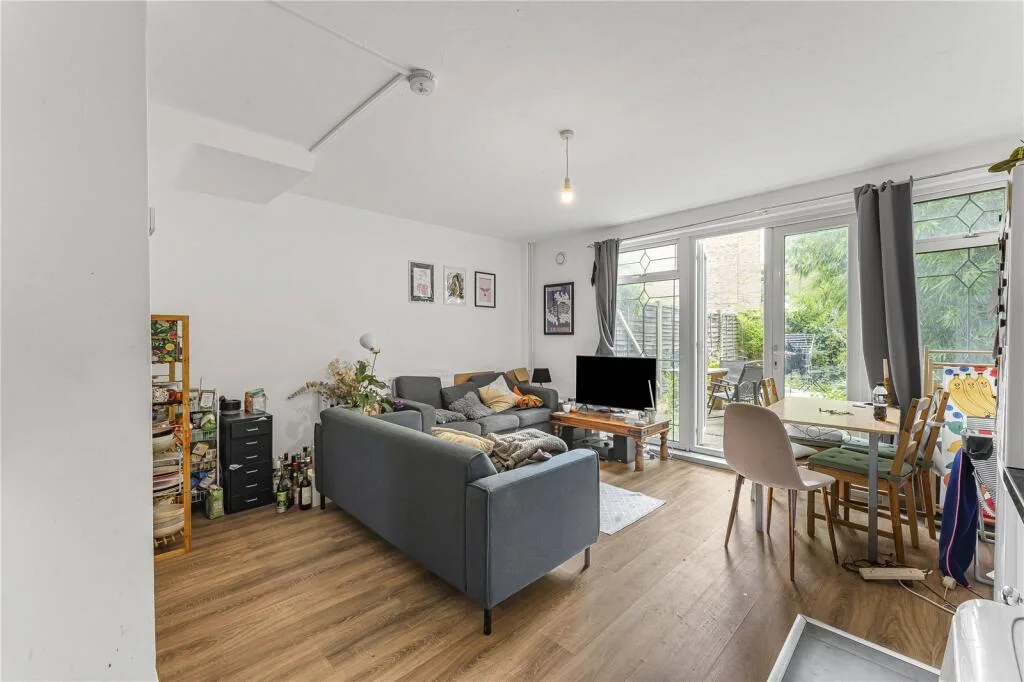 4 bedroom apartment for rent