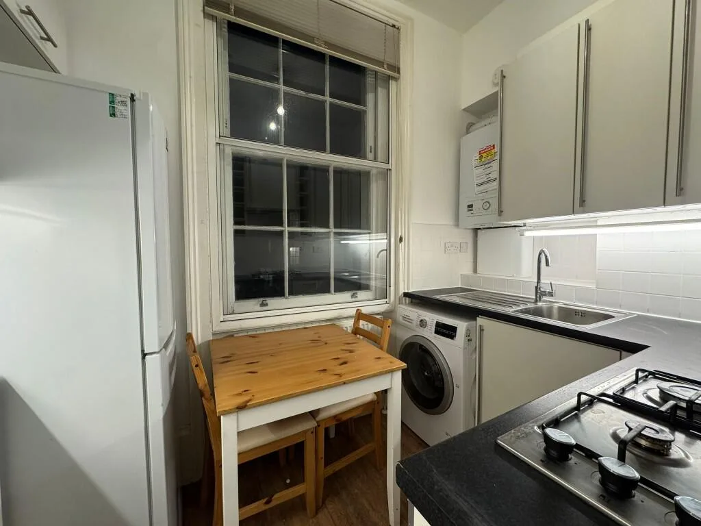 Studio flat for rent