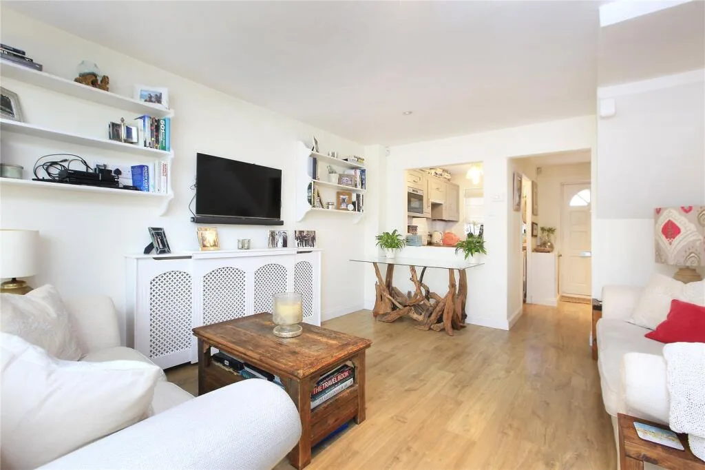 2 bedroom house for rent