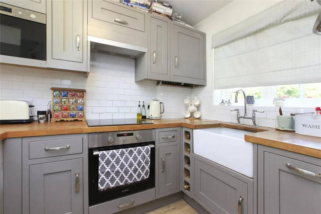 2 bedroom house for rent