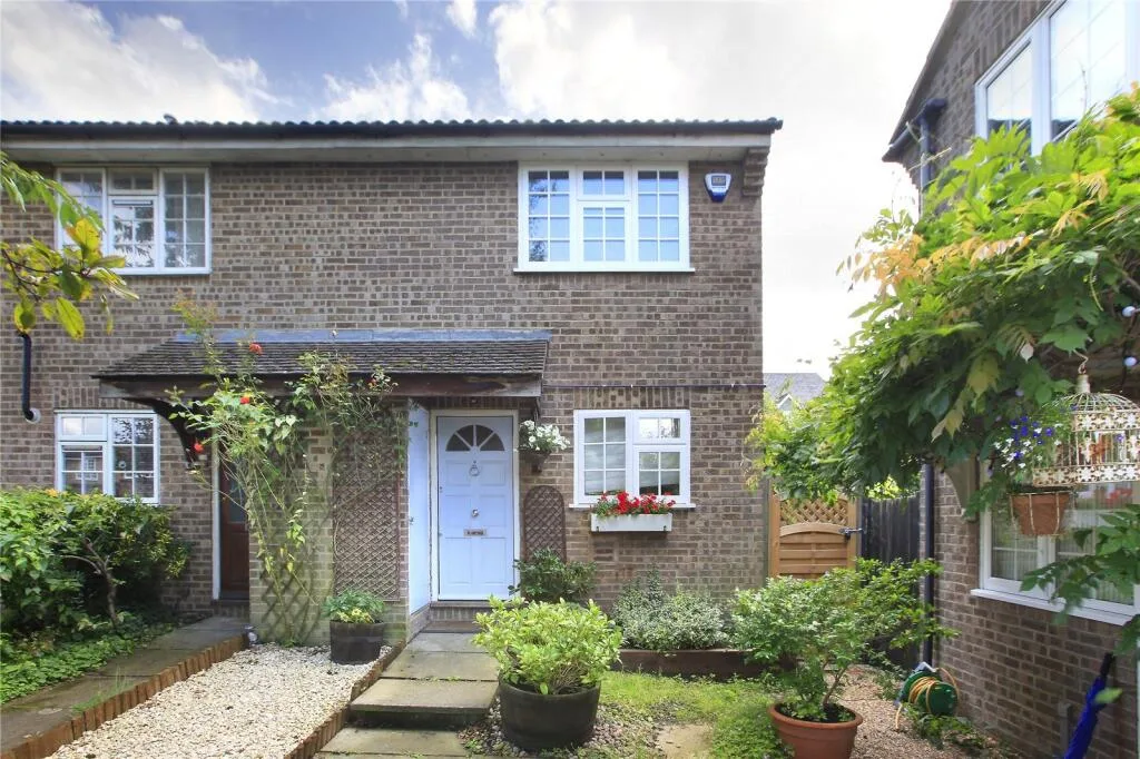 2 bedroom house for rent