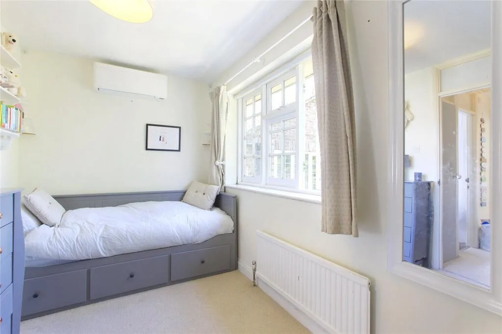 2 bedroom house for rent