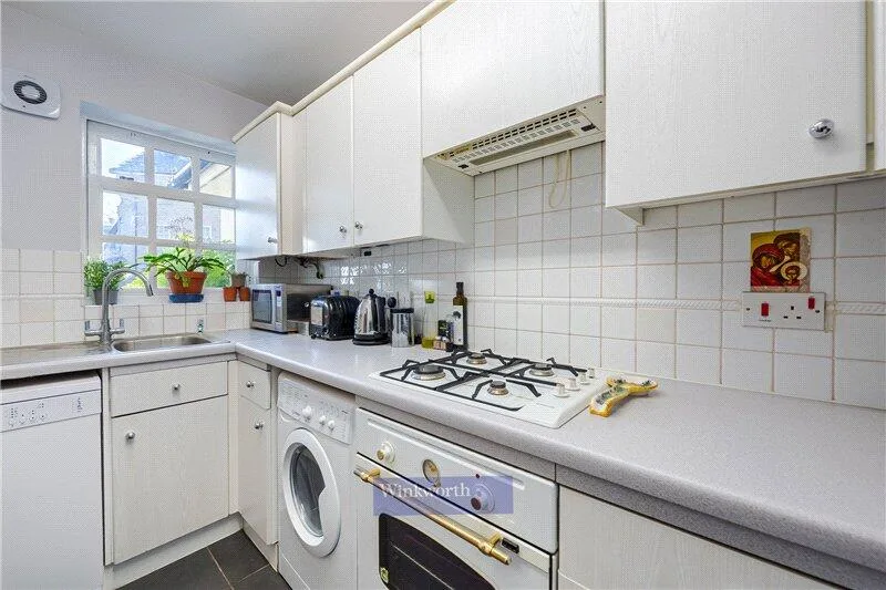 2 bedroom semi-detached house for rent