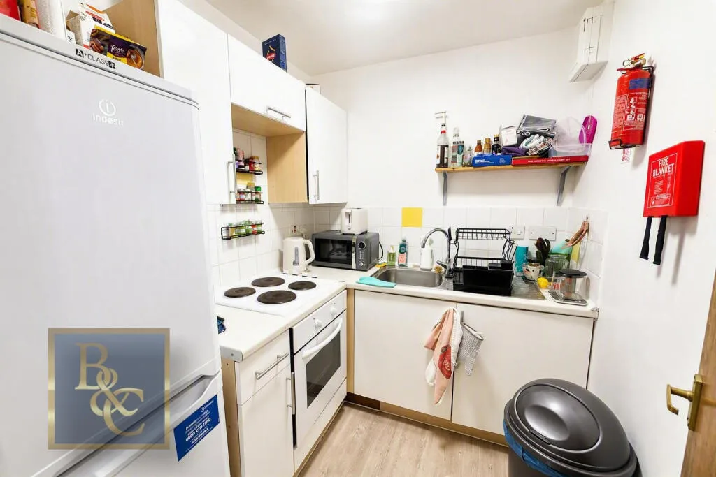 Studio flat for rent