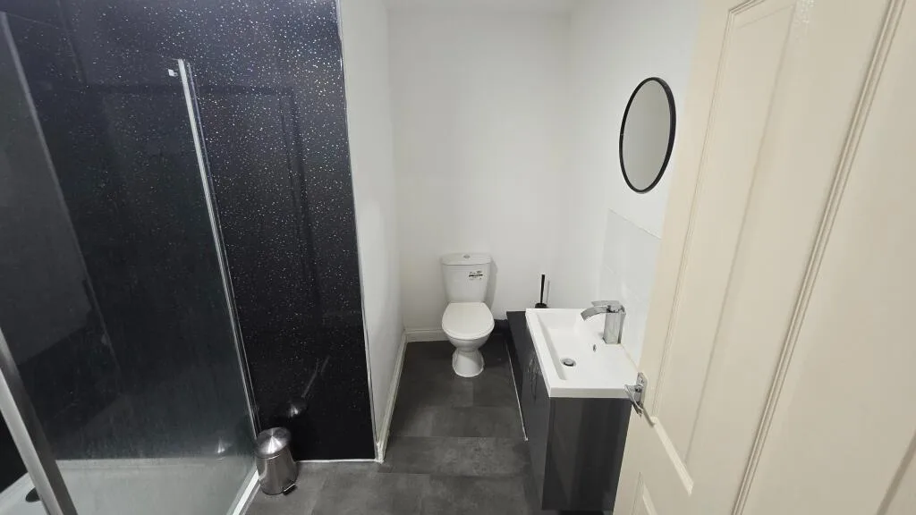 3 bedroom semi-detached house for rent
