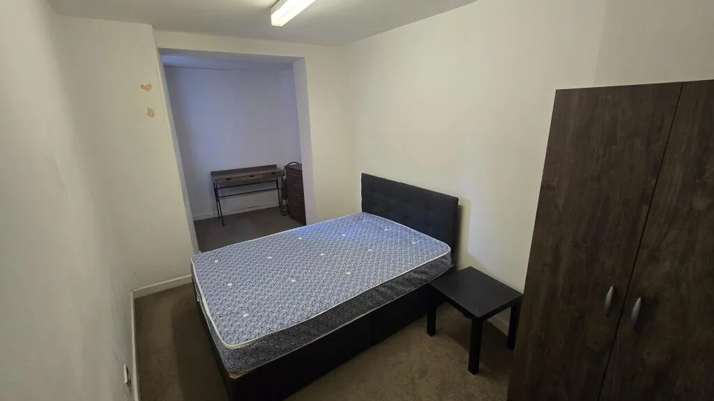 3 bedroom semi-detached house for rent