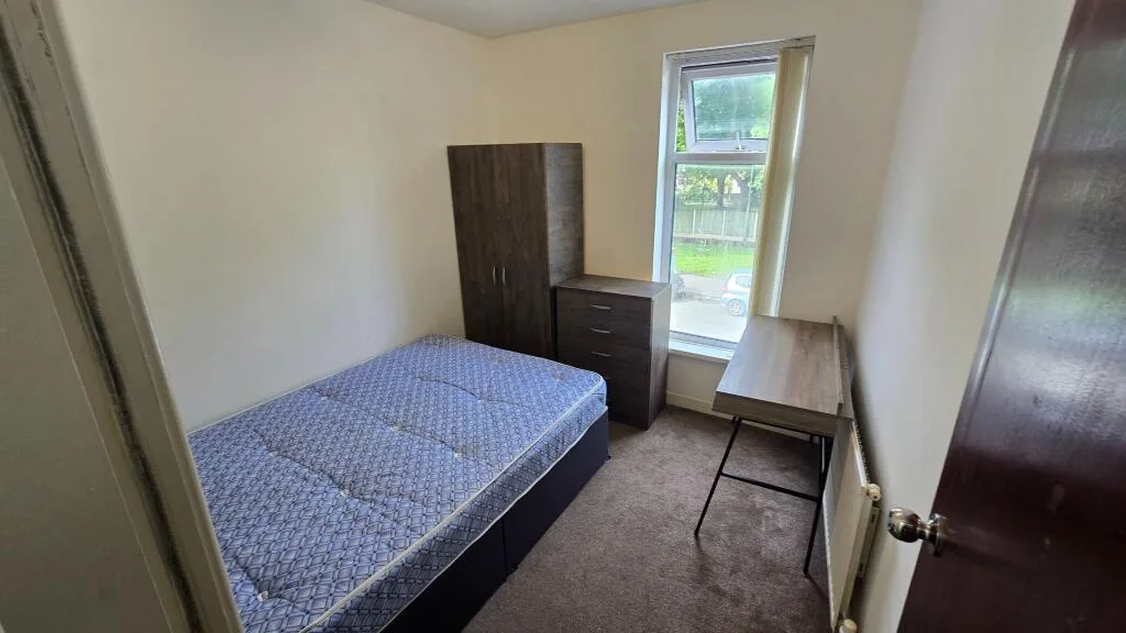 3 bedroom semi-detached house for rent