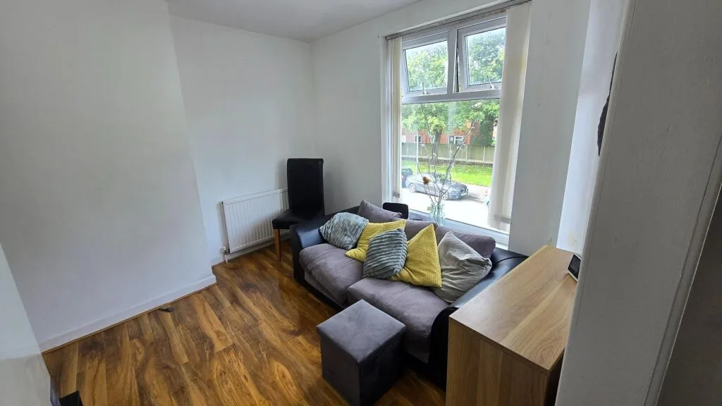 3 bedroom semi-detached house for rent