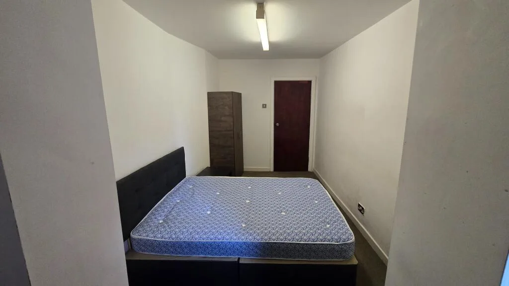 3 bedroom semi-detached house for rent