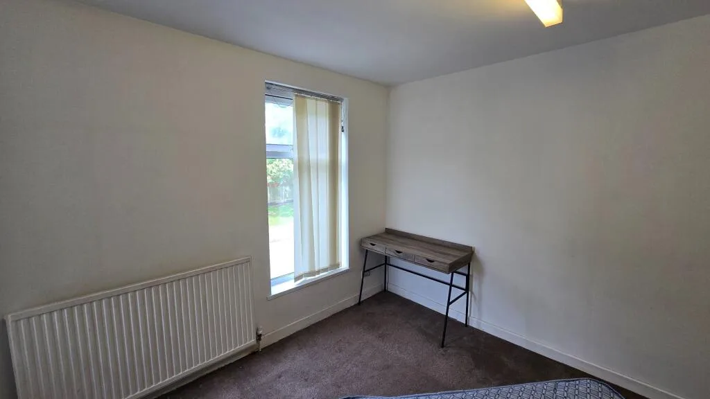 3 bedroom semi-detached house for rent