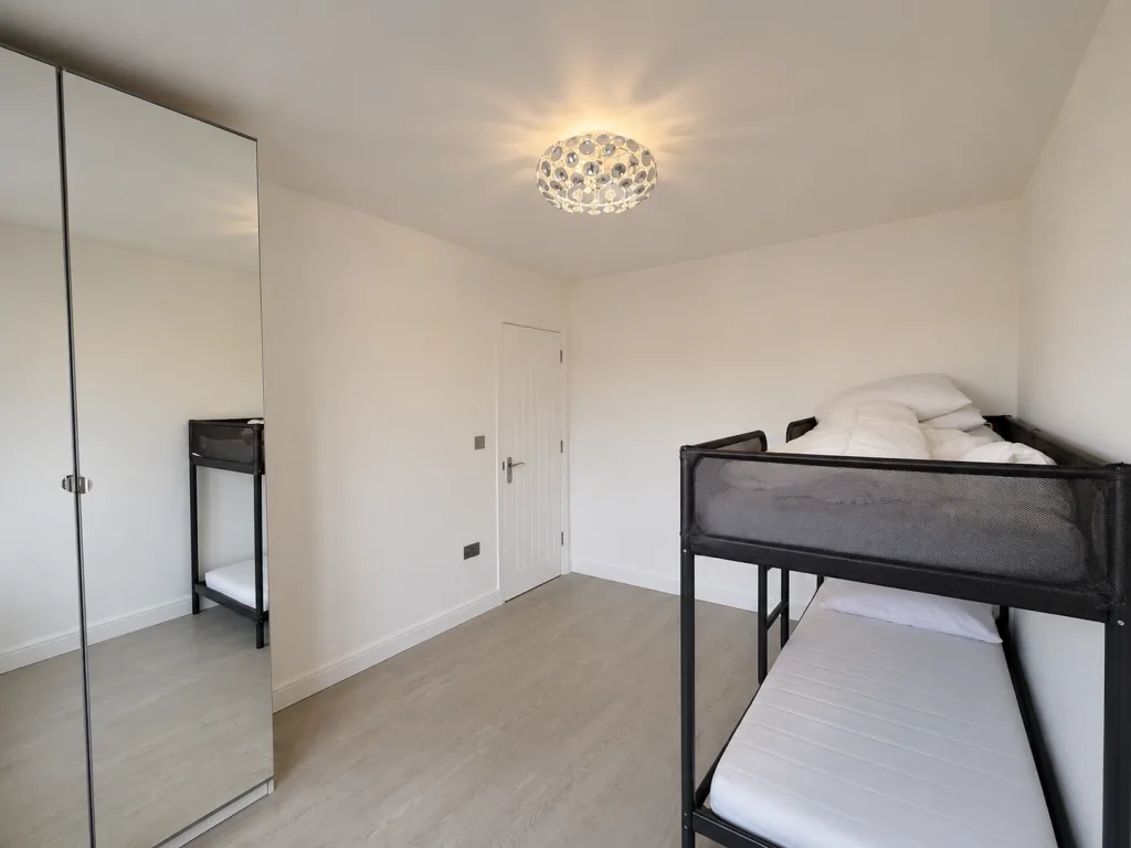 3 bedroom semi-detached house for rent
