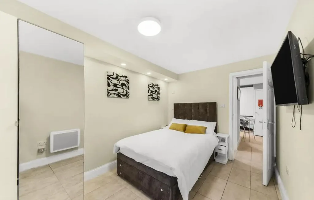 2 bedroom flat for rent