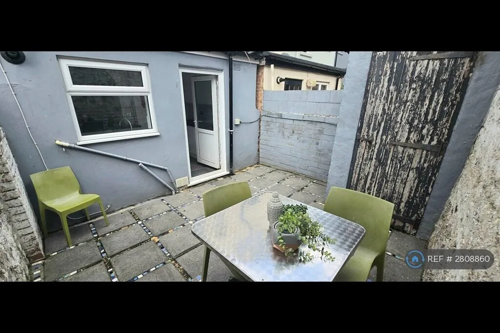 4 bedroom terraced house for rent