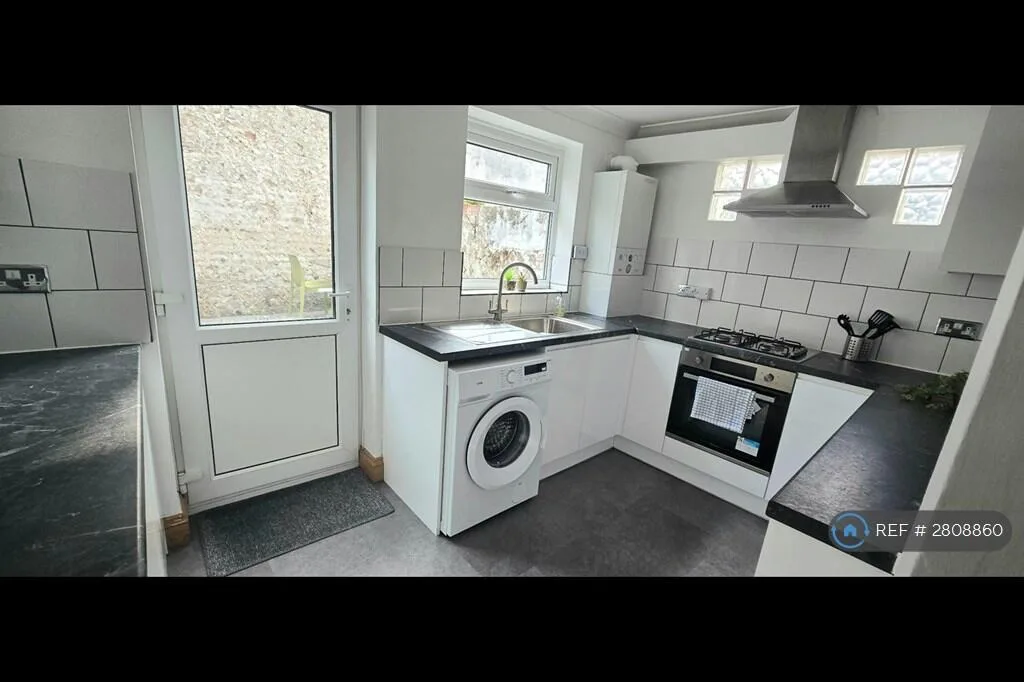 4 bedroom terraced house for rent