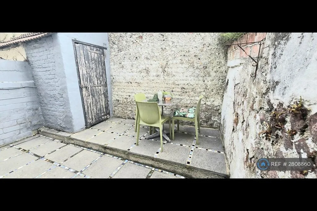 4 bedroom terraced house for rent