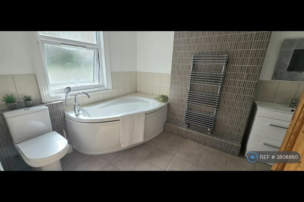 4 bedroom terraced house for rent