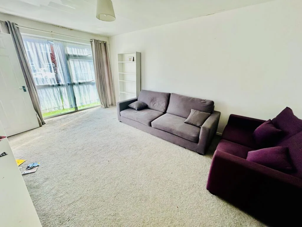 2 bedroom bungalow for rent
