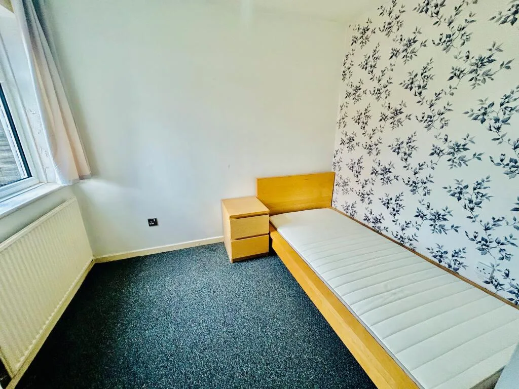 2 bedroom bungalow for rent