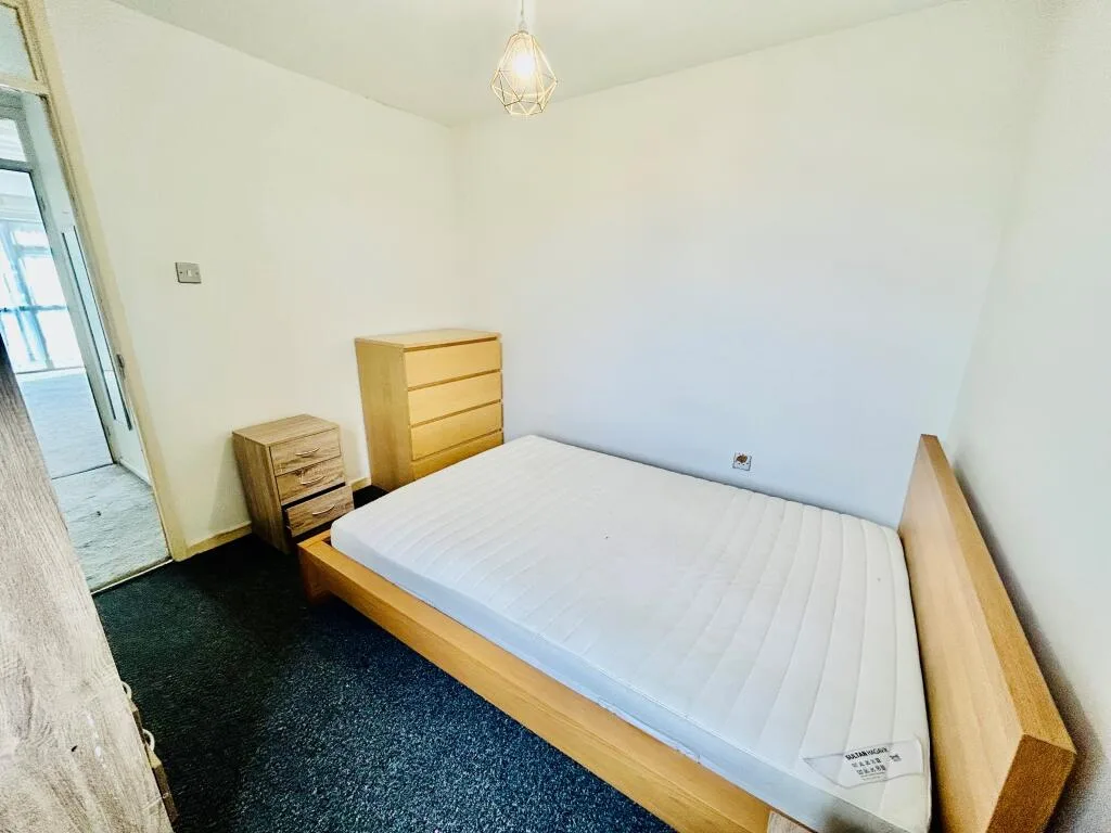 2 bedroom bungalow for rent