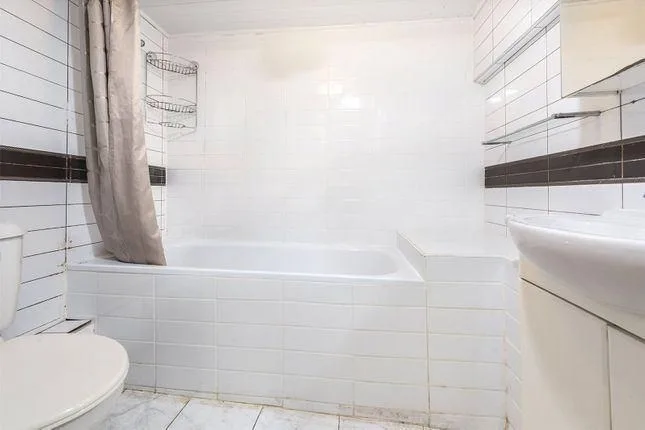 2 bedroom house for rent