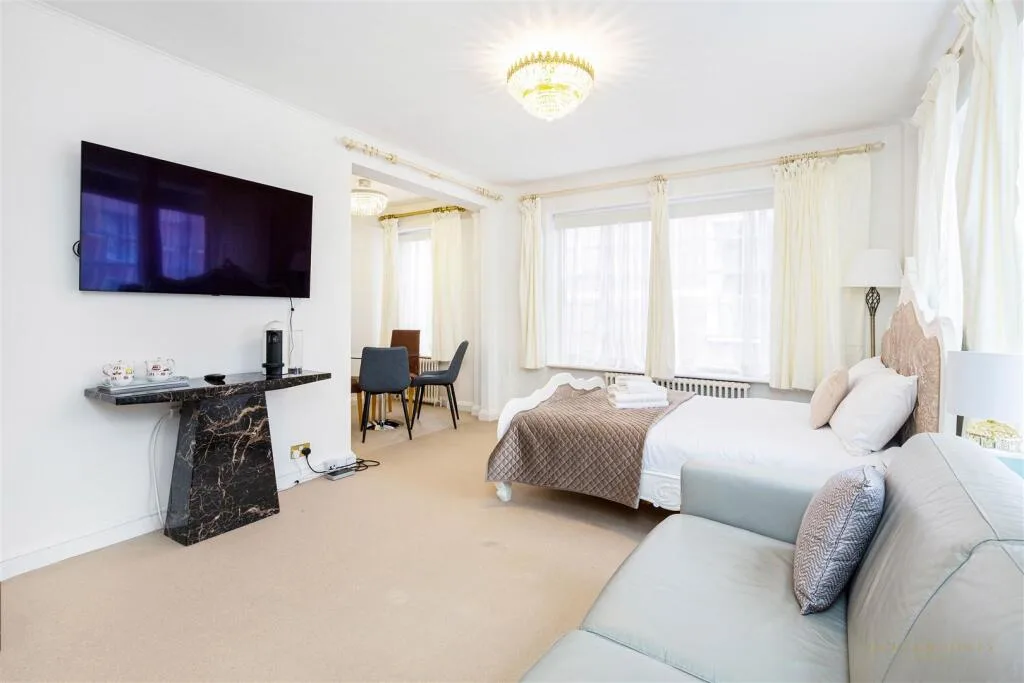 Studio apartment for rent