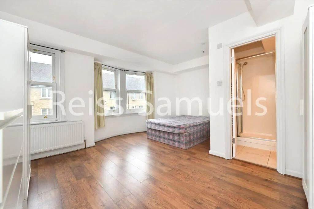 5 bedroom town house for rent