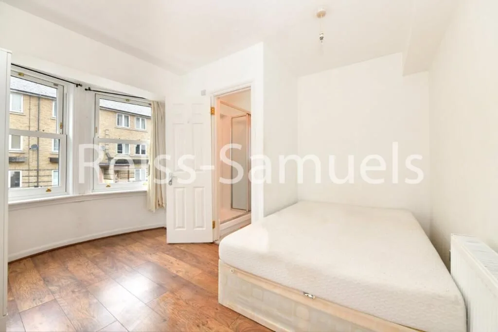5 bedroom town house for rent