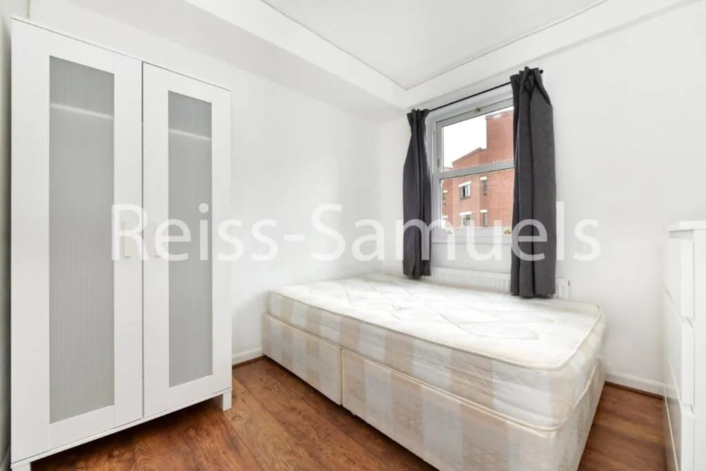 5 bedroom town house for rent