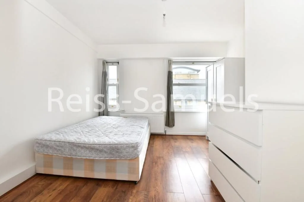 5 bedroom town house for rent