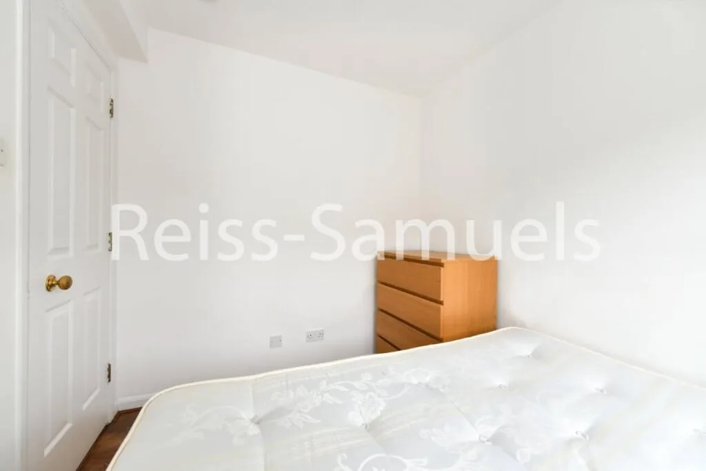 5 bedroom town house for rent