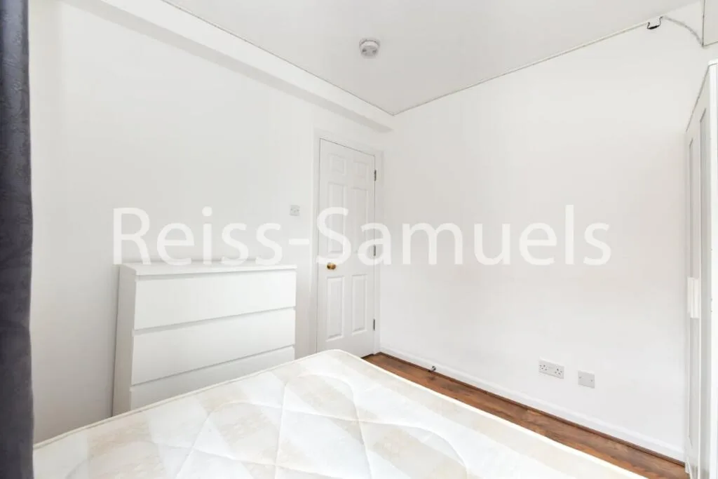 5 bedroom town house for rent