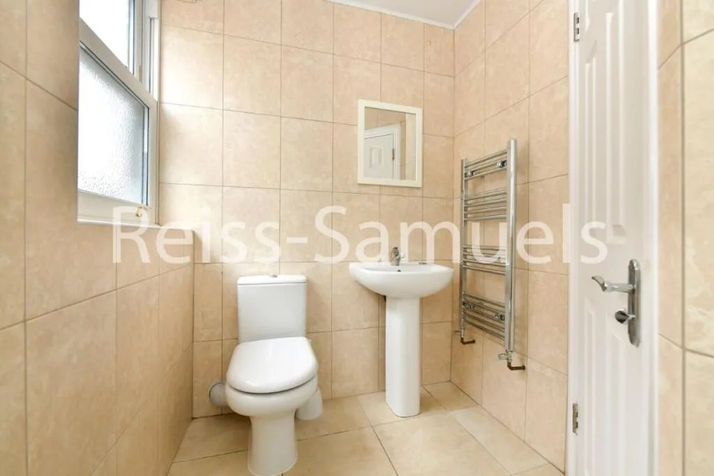 5 bedroom town house for rent