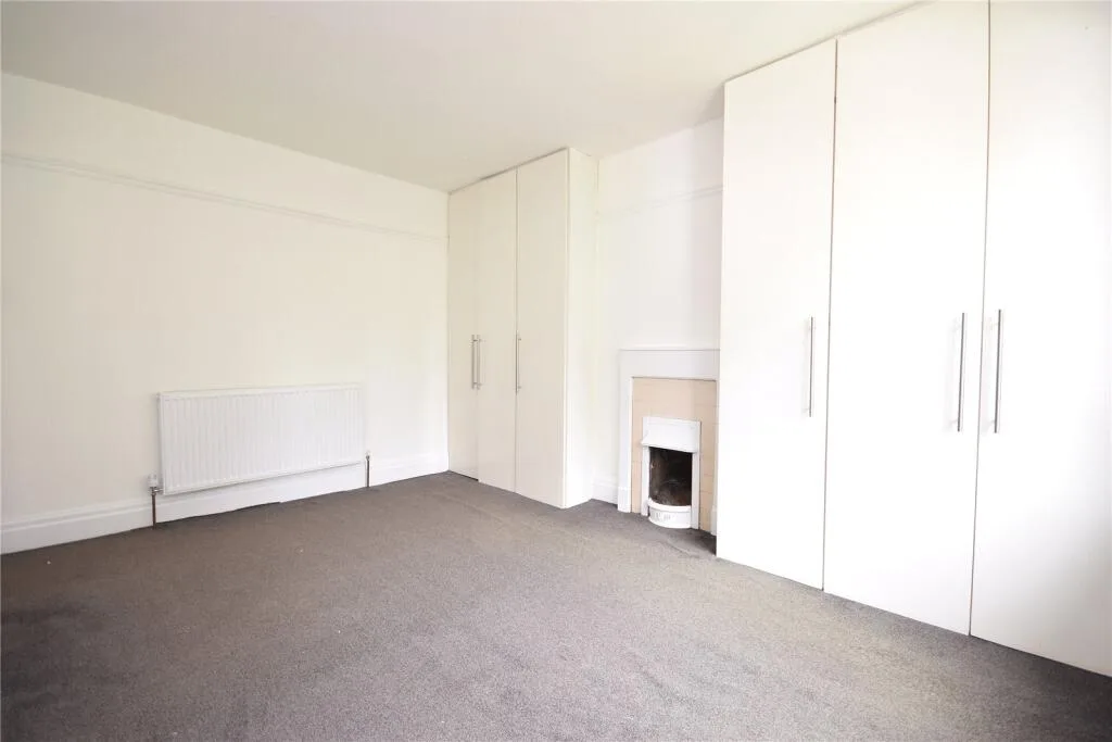 3 bedroom semi-detached house for rent