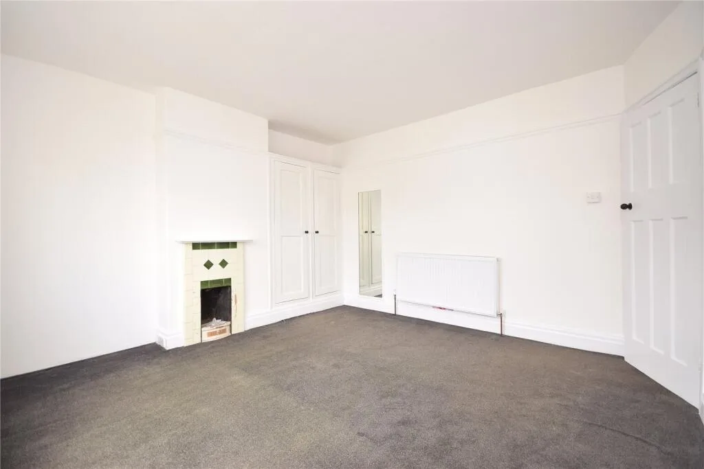 3 bedroom semi-detached house for rent