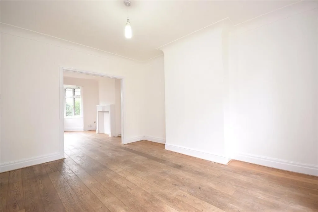 3 bedroom semi-detached house for rent