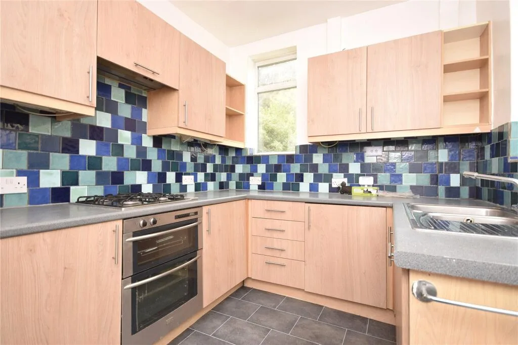 3 bedroom semi-detached house for rent